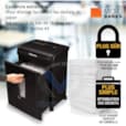 Protection antimicrobienne Microban® permettant de limiter la transpiration et les odeursdue aux bactériesDimensions approximatives du produit (mm) : H 108 x L 444 x P 336Repose-pieds RefreshPlateforme ventilée permettant simultanément la circulat F8066001